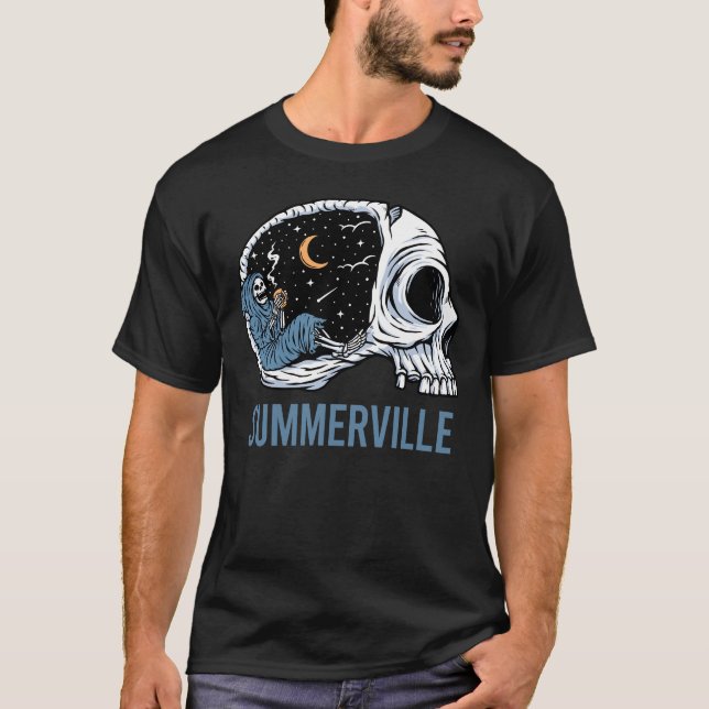 Chilling Skeleton - Summerville T Shirt (Framsida)