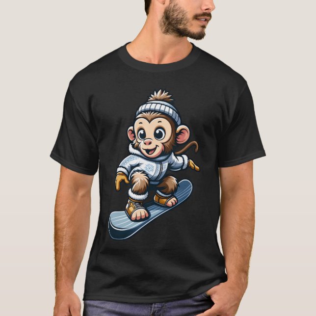 Chimpanzee on Snowboard Winter Sports friend T Shirt (Framsida)