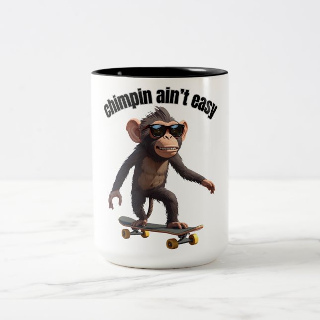 Chimpin ain't easy funny monkey coffee mug Två-Tonad mugg (Center)