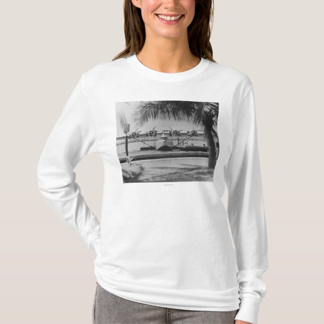 ChinaClipper som förtöjer på den hawaianska ön T-shirt (Framsida)