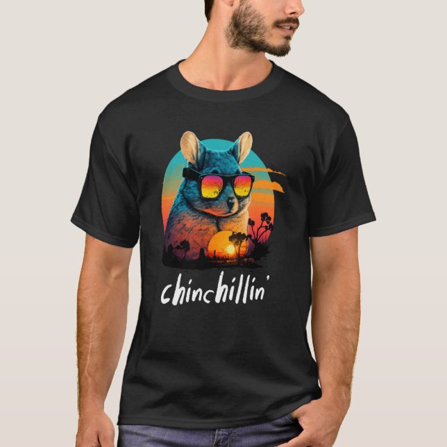 Chinchillin' Retro Groovy Chinchilla T Shirt (Framsida)