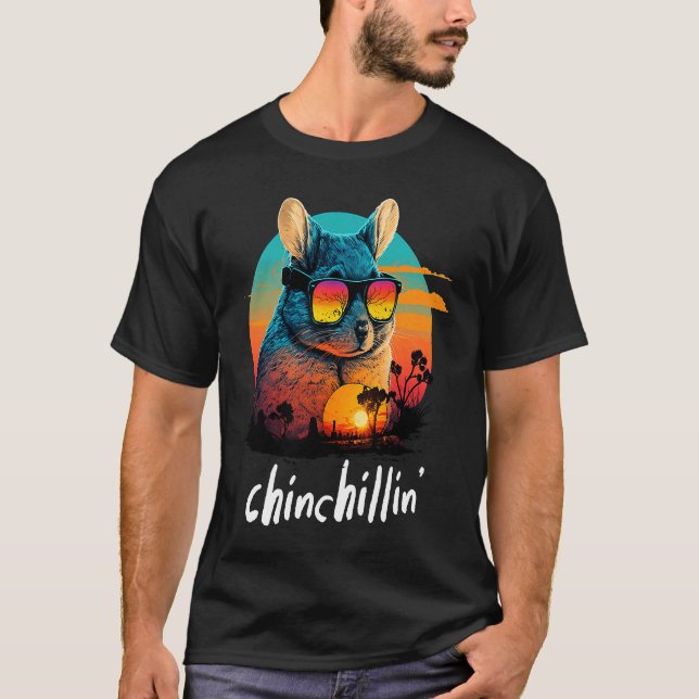 Chinchillin'Retro Groovy Chinchilla T Shirt (Framsida)