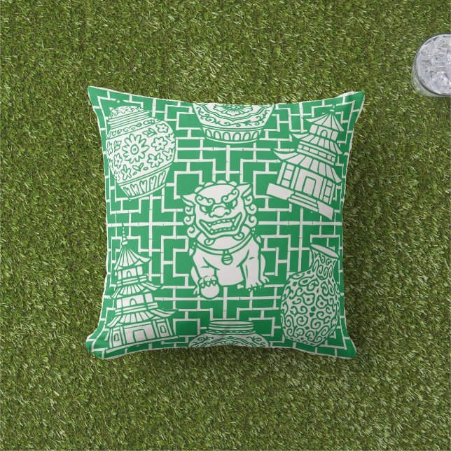 Chinoiserie Pagoda – Green Preppy Asian Garden Kudde (Gräs)