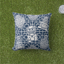 Chinoiserie Pagoda – Navy Preppy Asian Garden Kudde