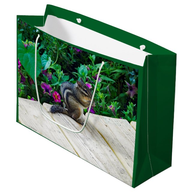 Chipmunk 224 Large Gift Bag (Framsidan Vinklad)
