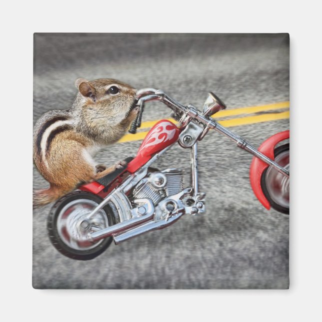 Chipmunk Biker Riding a Motorcle Magnet (Framsidan)