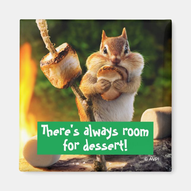 Chipmunk Eating Marshmallow Magnet (Framsidan)