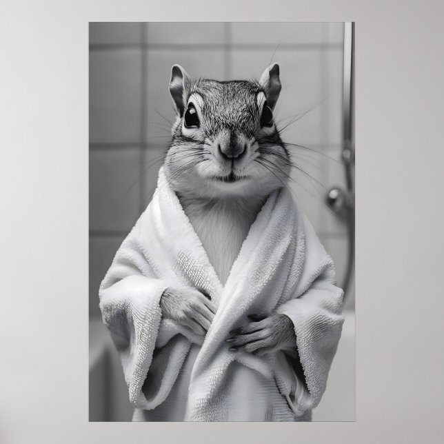 Chipmunk in Bathrobe Print, Funny Bathroom Wall Poster (Framsidan)