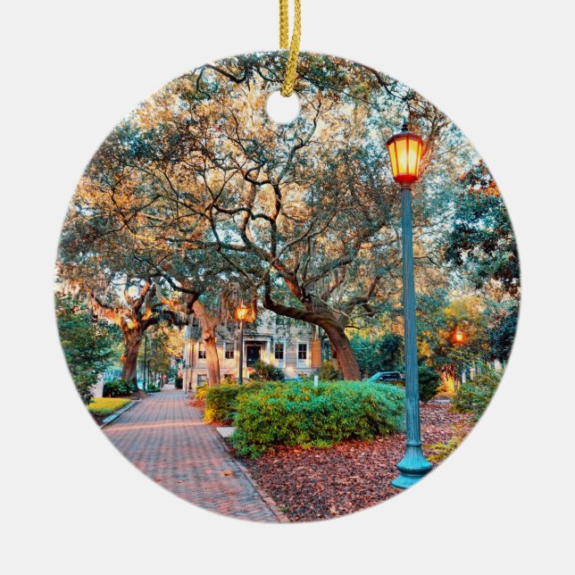 Chippewa Square Dawn Ornament (Framsidan)