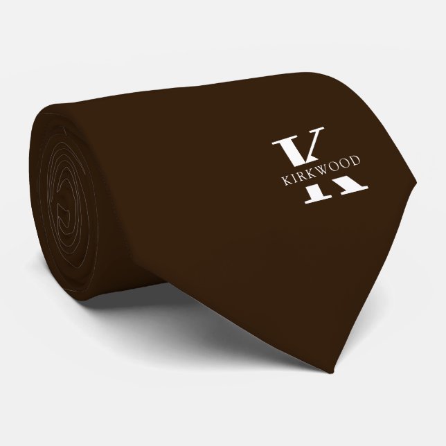 Chocolate Brown Elegant Monogram + Namn Slips (Rullad)
