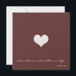 Chocolate Brown & Guld minimalistisk inbjudan<br><div class="desc">Hela texten om denna minimalistiska chokladbrun och guld bröllopsinbjudan är helt anpassade. Om du vill ha ett mer minimalistiskt utseende kan du även ta bort hjärtbilden. Citatet på framsidan säger "där det finns kärlek finns det liv". Du kan dock använda spelar ingen roll citat som du vill. Ändra det med...</div>