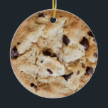 Chocolate Chip Cookie Romantic-jul   Julgransprydnad Keramik<br><div class="desc">Cute Choklad chip-kaka. Anpassa baksidan med ditt eget anpassade meddelande.</div>