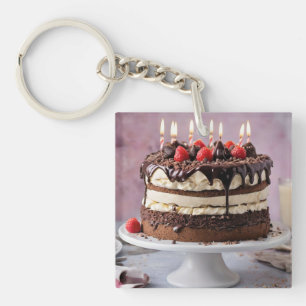 Chocolate Cream Birthday Cake with Strawbär