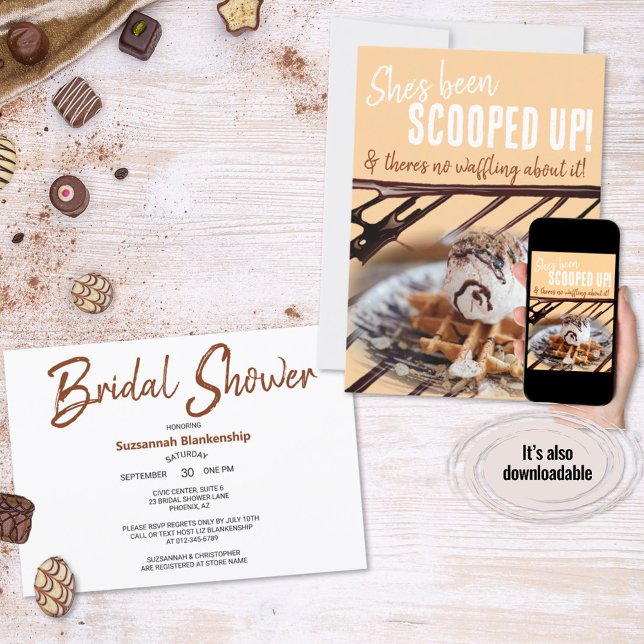 Chocolate Drizzle Ice Cream Scoop på en våffle Inbjudningar (Ice cream and waffle bridal shower invitation ready for personalization. )