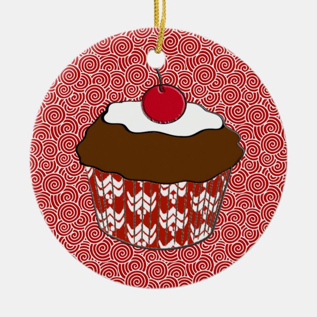 Chocolate Fudge Cupkaka Topped with a Cherry Julgransprydnad Keramik (Framsidan)