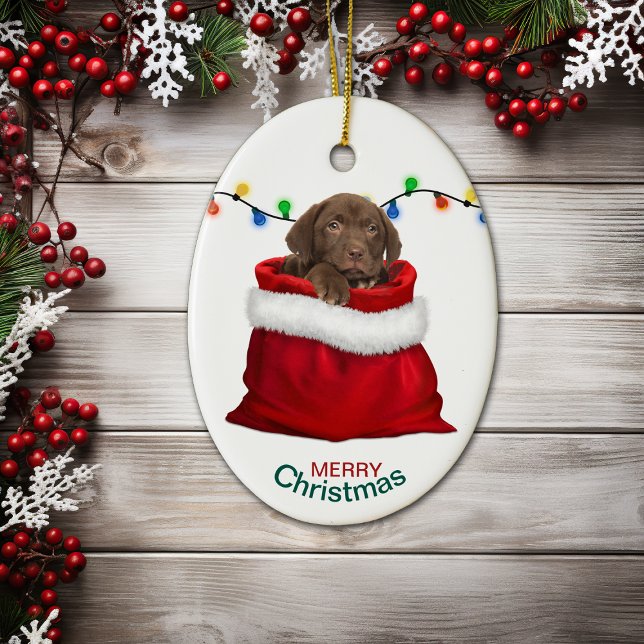 Chocolate Lab Puppy i Helgdag Gift Bag Julgransprydnad Keramik (Skapare uppladdad)