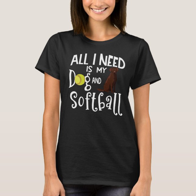 Chocolate Labrador Retriever Hund Softball Player  T Shirt (Framsida)
