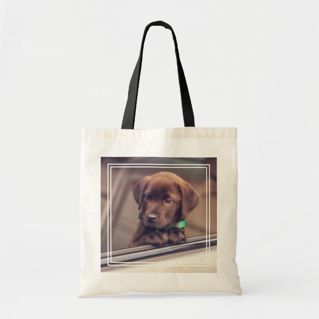 Chocolate Labrador-valpen i bil Tygkasse (Framsidan)