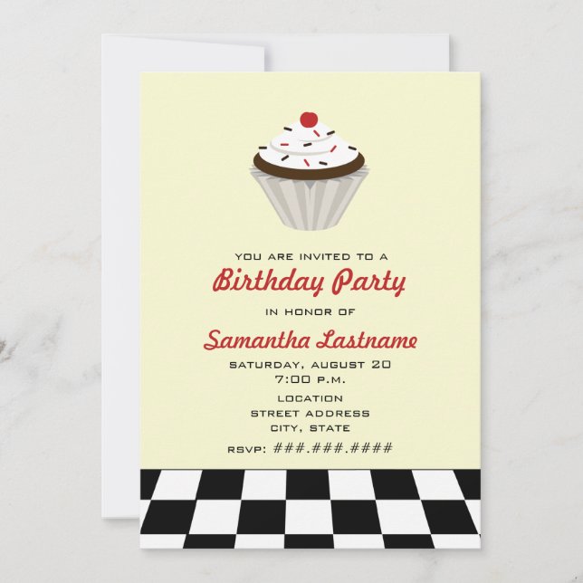 Choklad Cupcake Med Körsbär Retro Födelsedagsfest Inbjudningar (Framsida)