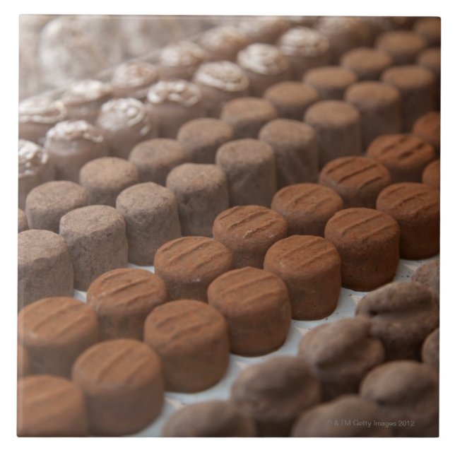 choklad shoppar lagervisning av choklad kakelplatta (Framsidan)