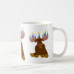 Chokladälg med stearinljus kaffemugg<br><div class="desc">Gör min choklad för den Chanukah… älgen med stearinljus på hans horn på kronhjort är klart att fira födelsedag,  det Hanukkah eller kaffeavbrottet.</div>