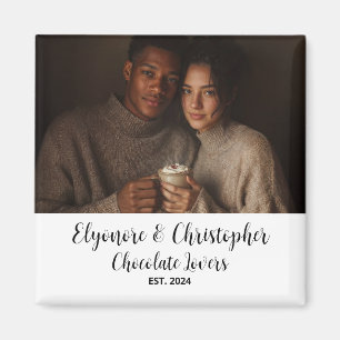 Chokladälskande Par Establierad Foto Present Magnet