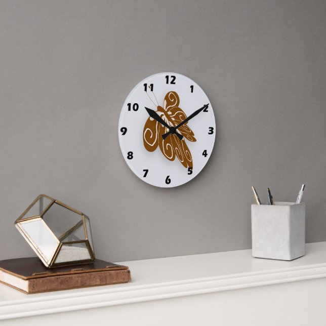 Chokladfärgad fjärilsdesign rund klocka (Kontor)