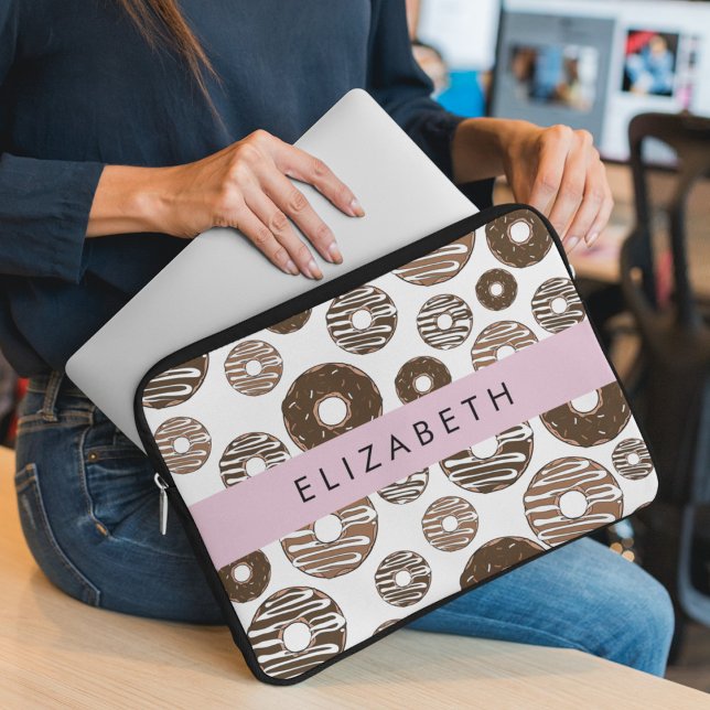 Chokladklad, karamelldonötter, isbildning, ditt na laptop fodral (Skapare uppladdad)