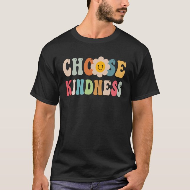 Choose Kindness Retro Groovy Daisy Be Kind Inspira T Shirt (Framsida)