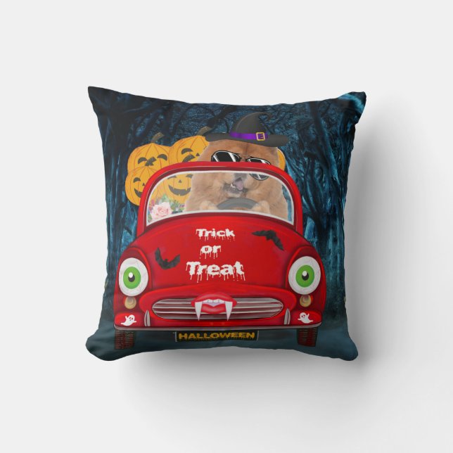 Chow Chow Hund Driving Car Scary Halloween Kudde (Framsida)