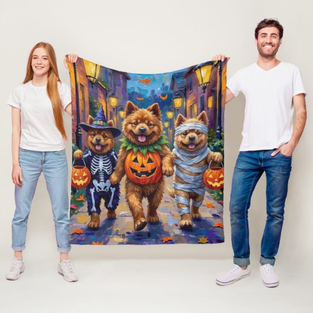 Chow Chow Hundar Busar på Halloweenkostym Fleecefilt (På plats)