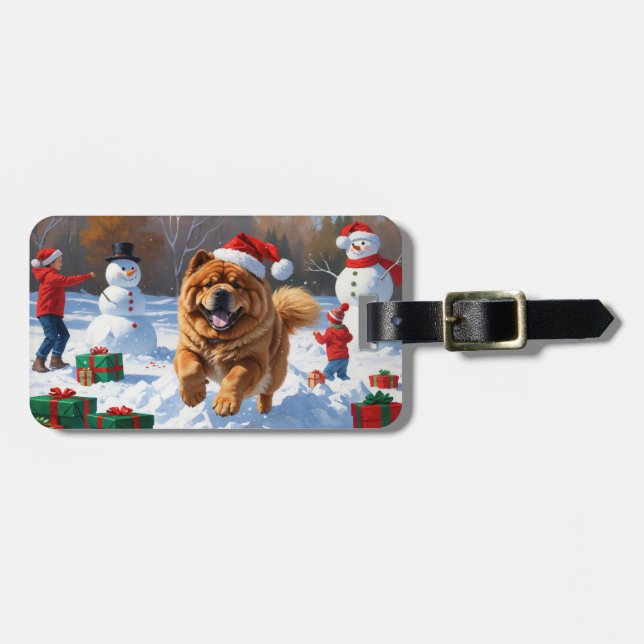Chow Chow springar i snö med julhatt Bagagebricka (Horisontell Framsida)