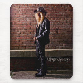 Chris Caffery står bredvid Brick Wall Mouse Pad Musmatta