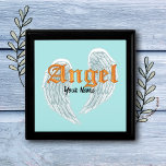 Christian Angel Vingar Smyckeskrin<br><div class="desc">Christian Angel Vingar Smyckeskrin av ArtMuvz Illustration. Att matcha Anpassadets änglar och kläder.Gelgåvor är ett tänkbart och meningsfullt sätt att visa någon du bryr dig om. Vare sig du tittar för en gåva till en vän, familjemedlem eller älskad, finns det en ängelgåva som är perfekt för dem.Gelgåvor kan vara religiösa...</div>