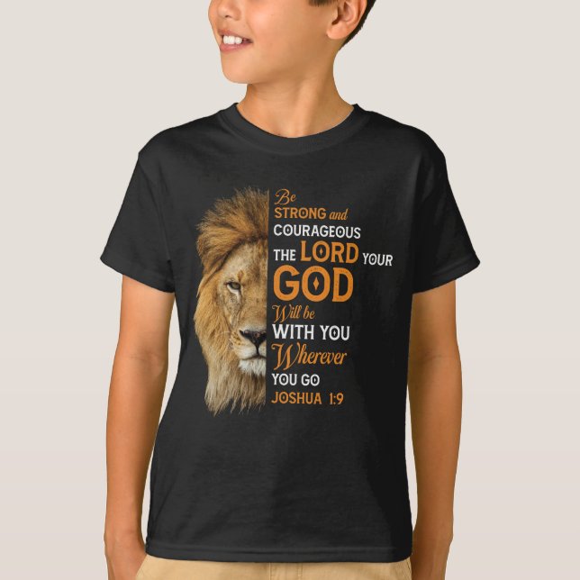Christian Bible Verse Joshua 1 9 Lejon Faith T Shirt (Framsida)
