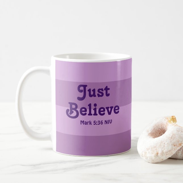 Christian Faith tror bara Bible Verse Lila Kaffemugg (Med munk)