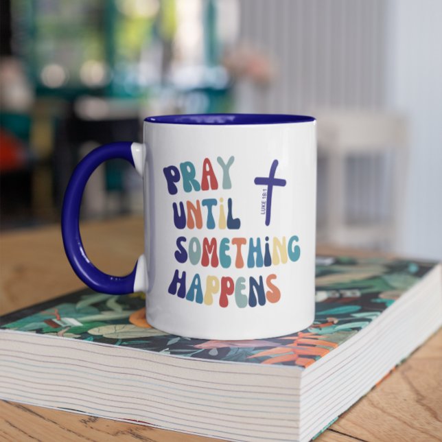 Christian Pray tills något händer Retro Mugg (Skapare uppladdad)