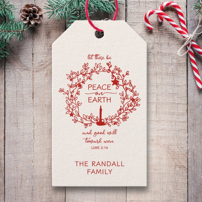 Christian Verse Peace on Earth Hand plockade Wande Presentetikett (A red hand-drawn wreath and candle with the verse “Peace on Earth,” with your family name.)