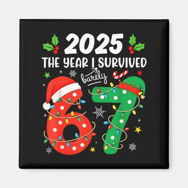 Christmas 2025 The Year I Barely Survived Six Seve Magnet (Framsidan)