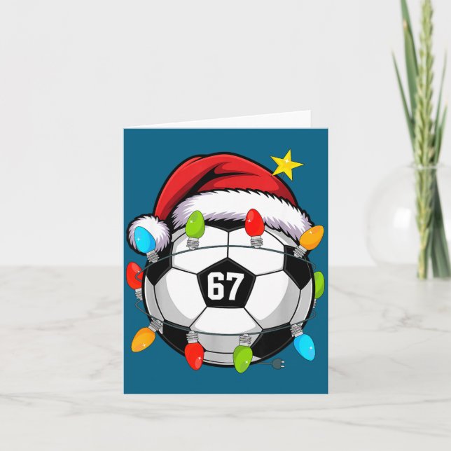 Christmas 67 Meme Soccer Ball Santa Hat Funny Xmas Kort (Framsida)