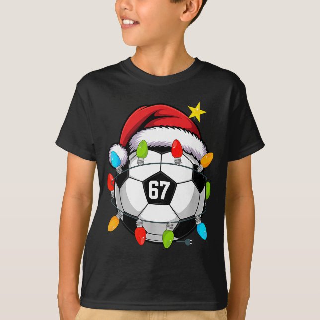 Christmas 67 Meme Soccer Ball Santa Hat Funny Xmas T Shirt (Framsida)