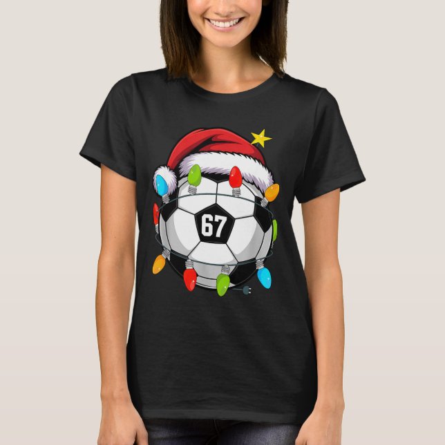 Christmas 67 Meme Soccer Ball Santa Hat Funny Xmas T Shirt (Framsida)