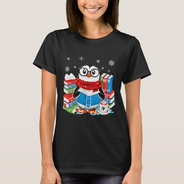Christmas A Penguin Reading Book Snowflake Cocoa H T Shirt (Framsida)