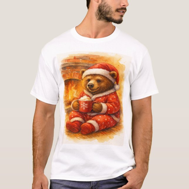 Christmas Bear in Red Pajamas by the Fireplace T Shirt (Framsida)
