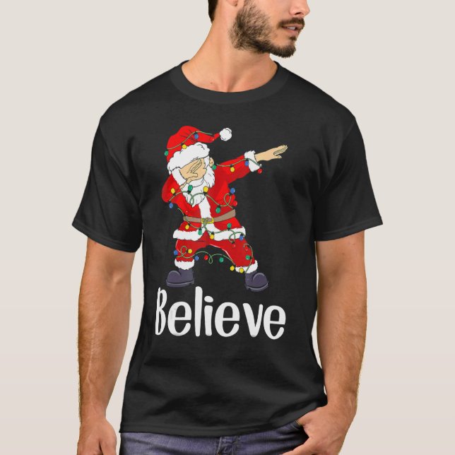 Christmas   Believe Dabbing Santa Claus Kids Boys  T Shirt (Framsida)