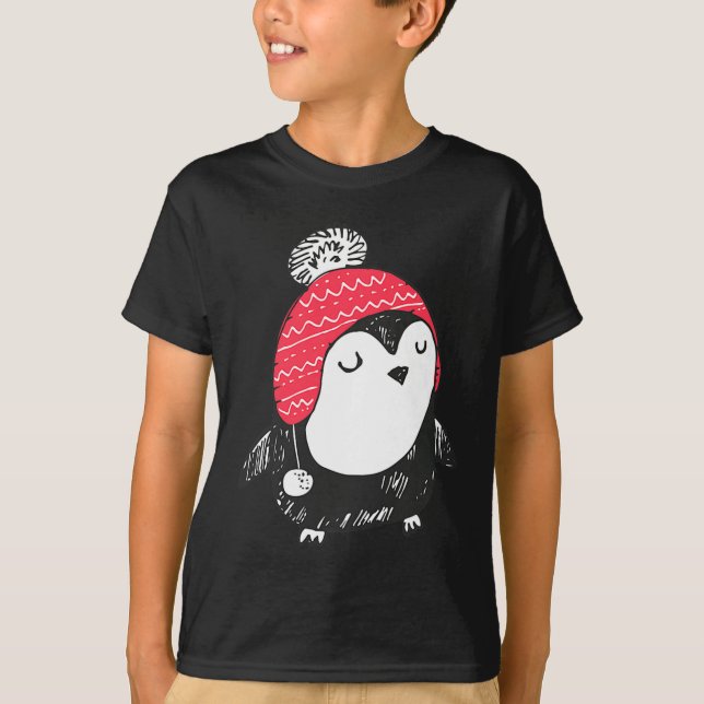 Christmas Cute Baby Penguin Wearing Winter Hat W_e T Shirt (Framsida)
