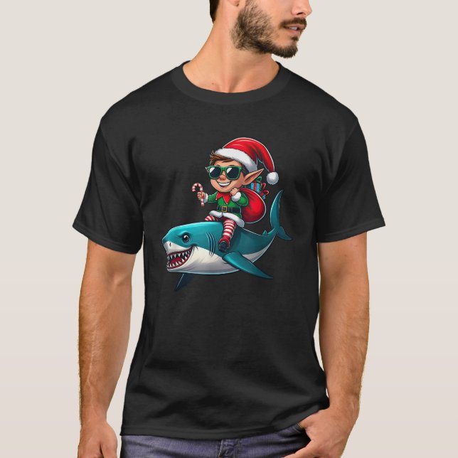 Christmas Elf Riding Shark Sunglasses Santa Hat Ca T Shirt (Framsida)