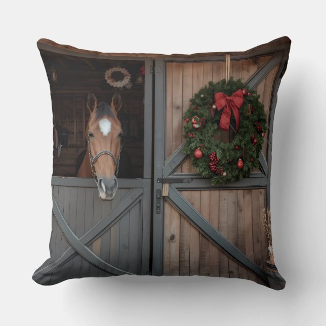 Christmas Equestrian Barn Pillow Kudde (Framsida)