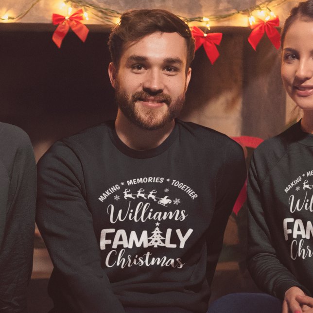 Christmas Family Reunion with Name Lång Ärmad Tröja (Skapare uppladdad)