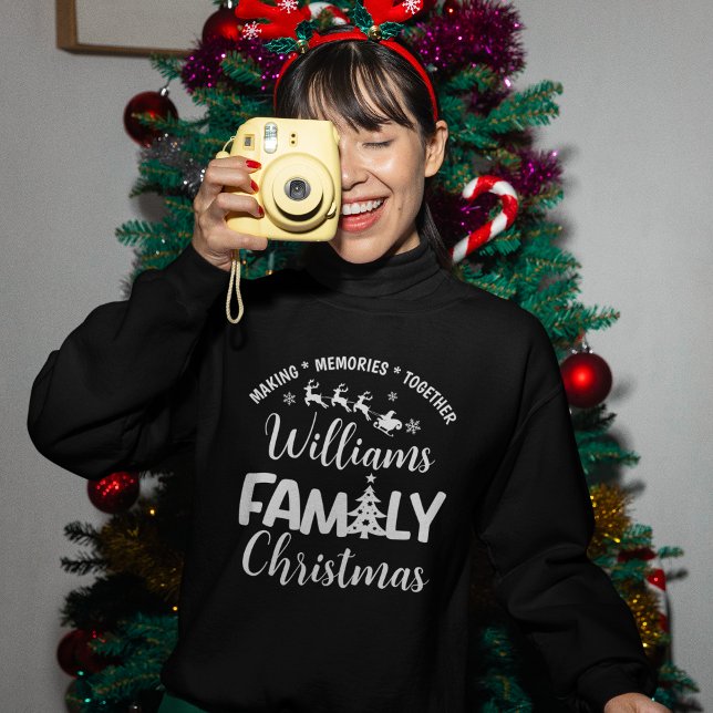 Christmas Family Reunion with Name T Shirt (Skapare uppladdad)